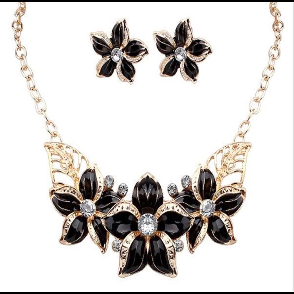 🚫sold 🚫Flower necklace